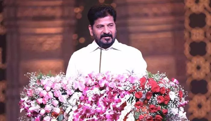 CM Revanth: ‘నిద్రలో కనేది కల.. నిద్రపోతున్న సమాజాన్ని మేల్కొలిపేది కళ’ CM Revanth: ‘నిద్రలో కనేది కల.. నిద్రపోతున్న సమాజాన్ని మేల్కొలిపేది కళ’
