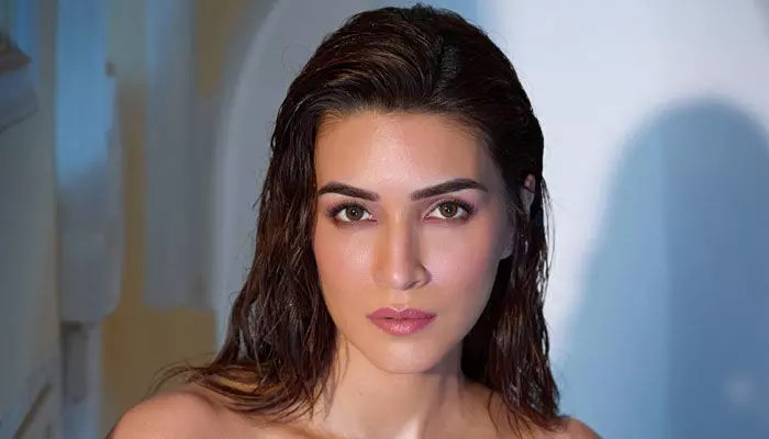 kritisanon: క్యూట్ వీడియో, ఆకట్టుకునే క్యాప్షన్తో ప్రభాస్ హీరోయిన్..? kritisanon: క్యూట్ వీడియో, ఆకట్టుకునే క్యాప్షన్తో ప్రభాస్ హీరోయిన్..?
