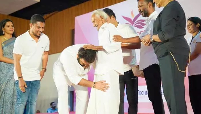 Mohanlal: యోగా డే స్పెషల్.. వారికి సన్మానం చేయడం గర్వంగా ఉందంటూ మోహన్లాల్ ఎమోషనల్ ట్వీట్ Mohanlal: యోగా డే స్పెషల్.. వారికి సన్మానం చేయడం గర్వంగా ఉందంటూ మోహన్లాల్ ఎమోషనల్ ట్వీట్