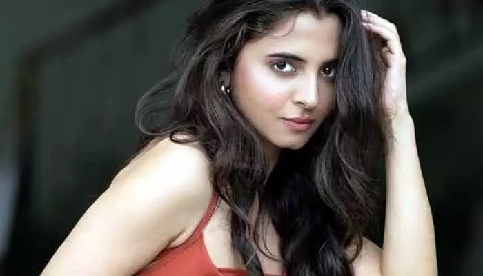 Preeti Asrani: సూర్య డైరెక్షన్లో పాన్ ఇండియా మూవీ.. హీరోయిన్ కూడా ఫిక్స్! Preeti Asrani: సూర్య డైరెక్షన్లో పాన్ ఇండియా మూవీ.. హీరోయిన్ కూడా ఫిక్స్!