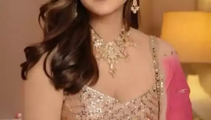 ఇండస్ట్రీలో తీవ్ర విషాదం... గుండెపోటుతో నటి షెఫాలీ జరివాలా మృతి ! ఇండస్ట్రీలో తీవ్ర విషాదం... గుండెపోటుతో నటి షెఫాలీ జరివాలా మృతి !