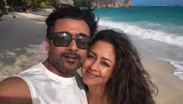 ఆఫ్రికాలో విహరిస్తోన్న సౌత్ మోస్ట్ లవబుల్ కపుల్.. నెట్టింట వీడియో వైరల్ ఆఫ్రికాలో విహరిస్తోన్న సౌత్ మోస్ట్ లవబుల్ కపుల్.. నెట్టింట వీడియో వైరల్