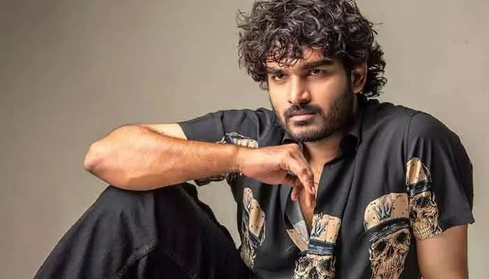 Kiran Abbavaram: నిర్మాణ రంగంలోకి మరో యంగ్ హీరో.. సొంత బ్యానర్లో సినిమా అనౌన్స్మెంట్ Kiran Abbavaram: నిర్మాణ రంగంలోకి మరో యంగ్ హీరో.. సొంత బ్యానర్లో సినిమా అనౌన్స్మెంట్