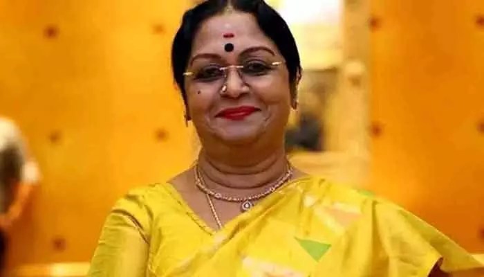 కోట శ్రీనివాస్ రావు మరణం నుంచి కోలుకోక ముందే ఇండస్ట్రీలో మరో విషాదం.. దివికెగసిన దిగ్గజ ‘దేవి’ కోట శ్రీనివాస్ రావు మరణం నుంచి కోలుకోక ముందే ఇండస్ట్రీలో మరో విషాదం.. దివికెగసిన దిగ్గజ ‘దేవి’