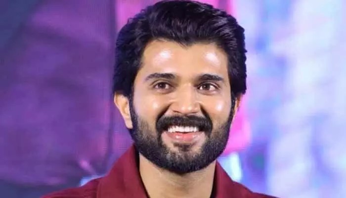 ఇది నా జీవితంలో చాలా కీలకం.. ఎప్పటికీ ప్రేమిస్తానంటూ విజయ్ పోస్ట్.. ఎవరిగురించంటే? ఇది నా జీవితంలో చాలా కీలకం.. ఎప్పటికీ ప్రేమిస్తానంటూ విజయ్ పోస్ట్.. ఎవరిగురించంటే?