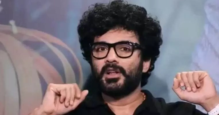 సిద్ధు జొన్నలగడ్డ నోటి దూల...పాప్ కార్న్ పంచాయితీ అంటూ ! సిద్ధు జొన్నలగడ్డ నోటి దూల...పాప్ కార్న్ పంచాయితీ అంటూ !
