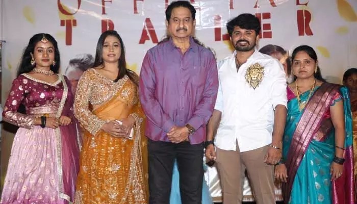 బాలల దినోత్సవం స్పెషల్గా ‘స్కూల్ లైఫ్’.. టికెట్ కేవలం వంద రూపాయలే అంటున్న డైరెక్టర్ బాలల దినోత్సవం స్పెషల్గా ‘స్కూల్ లైఫ్’.. టికెట్ కేవలం వంద రూపాయలే అంటున్న డైరెక్టర్
