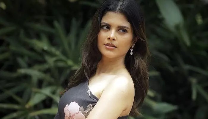 లోకేష్ కనగరాజ్ సినిమాలోకి మరో యంగ్ బ్యూటీ.. లోకేష్ కనగరాజ్ సినిమాలోకి మరో యంగ్ బ్యూటీ..