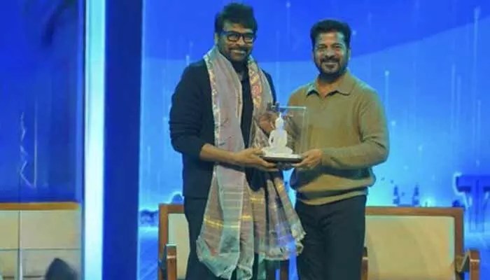 తెలంగాణ ముఖ్యమంత్రికి స్పెషల్ థాంక్స్ చెబుతూ మెగాస్టార్ ట్వీట్.. కారణమేమిటంటే..? తెలంగాణ ముఖ్యమంత్రికి స్పెషల్ థాంక్స్ చెబుతూ మెగాస్టార్ ట్వీట్.. కారణమేమిటంటే..?