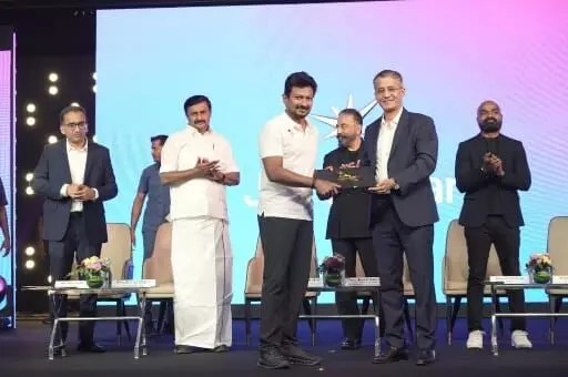 దక్షిణాదిలో ‘జియో హాట్స్టార్’ రూ.4 వేల కోట్ల భారీ పెట్టుబడి దక్షిణాదిలో ‘జియో హాట్స్టార్’ రూ.4 వేల కోట్ల భారీ పెట్టుబడి