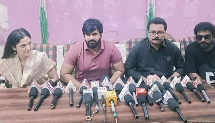 ఫెయిల్యూర్ బాయ్స్: కుటుంబ సమేతంగా చూడండి - హీరో అవితేజ్ రెడ్డి పిలుపు! ఫెయిల్యూర్ బాయ్స్: కుటుంబ సమేతంగా చూడండి - హీరో అవితేజ్ రెడ్డి పిలుపు!