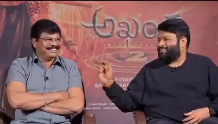 "కాషన్ కియా" ట్రోలింగ్పై బోయపాటి శ్రీను అదిరిపోయే సమాధానం! "కాషన్ కియా" ట్రోలింగ్పై బోయపాటి శ్రీను అదిరిపోయే సమాధానం!