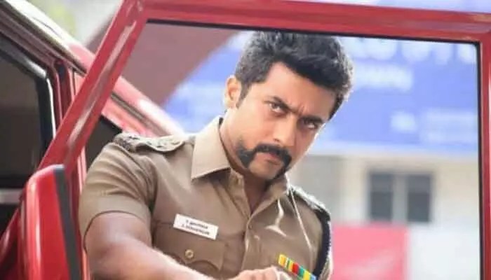 సూర్య మరోసారి ఖాకీ డ్రెస్ లో.. 'ఆవేశం' డైరెక్టర్ తో ఊహించని పోలీస్ స్టోరీ! సూర్య మరోసారి ఖాకీ డ్రెస్ లో.. 'ఆవేశం' డైరెక్టర్ తో ఊహించని పోలీస్ స్టోరీ!