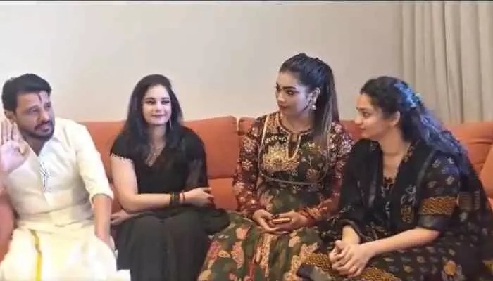 బిగ్ బాస్ 9 విజేతపై షాకింగ్ వ్యాఖ్యలు: రమ్య ఎలిమినేషన్ దారుణం - దువ్వాడ శ్రీను సంచలనం! బిగ్ బాస్ 9 విజేతపై షాకింగ్ వ్యాఖ్యలు: రమ్య ఎలిమినేషన్ దారుణం - దువ్వాడ శ్రీను సంచలనం!