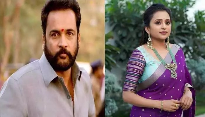 సుమ సంచలన పోస్ట్: శివాజీ వ్యాఖ్యలపై తీవ్ర స్థాయిలో కౌంటర్? "నీచులను" అంటూ ఎవరిని ఉద్దేశించి? సుమ సంచలన పోస్ట్: శివాజీ వ్యాఖ్యలపై తీవ్ర స్థాయిలో కౌంటర్? "నీచులను" అంటూ ఎవరిని ఉద్దేశించి?