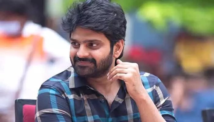 శర్వానంద్ సంక్రాంతి సినిమాకు శ్రీవిష్ణు బంపర్ ఎంట్రీ! పాత్ర ఎలా ఉండబోతుందంటే... శర్వానంద్ సంక్రాంతి సినిమాకు శ్రీవిష్ణు బంపర్ ఎంట్రీ! పాత్ర ఎలా ఉండబోతుందంటే...