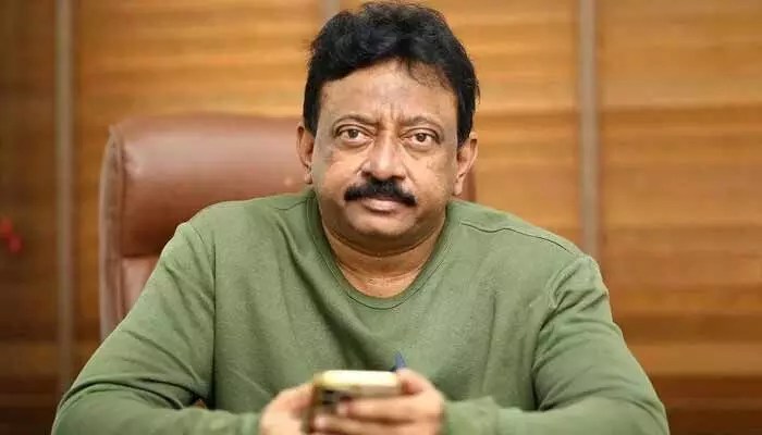 రామ్ గోపాల్ వర్మ సంచలన వ్యాఖ్యలు: పాన్ ఇండియా నిర్మాతలకు 'ధురంధర్' షాక్! రామ్ గోపాల్ వర్మ సంచలన వ్యాఖ్యలు: పాన్ ఇండియా నిర్మాతలకు 'ధురంధర్' షాక్!