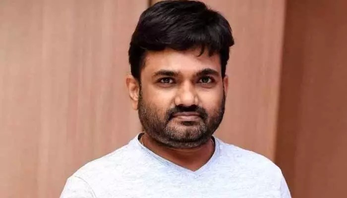 ప్రభాస్ ఫ్యాన్స్ సర్ప్రైజ్తో షాకైన మారుతి.. ఇంతకీ ఏం పంపారంటే? ప్రభాస్ ఫ్యాన్స్ సర్ప్రైజ్తో షాకైన మారుతి.. ఇంతకీ ఏం పంపారంటే?