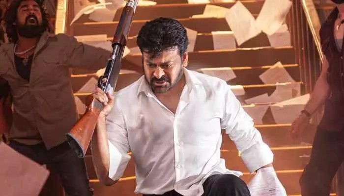షాకింగ్ న్యూస్: 'మన శంకర వరప్రసాద్ గారు' ప్రీమియర్ టికెట్ ధర ఎంతో తెలుసా? షాకింగ్ న్యూస్: 'మన శంకర వరప్రసాద్ గారు' ప్రీమియర్ టికెట్ ధర ఎంతో తెలుసా?