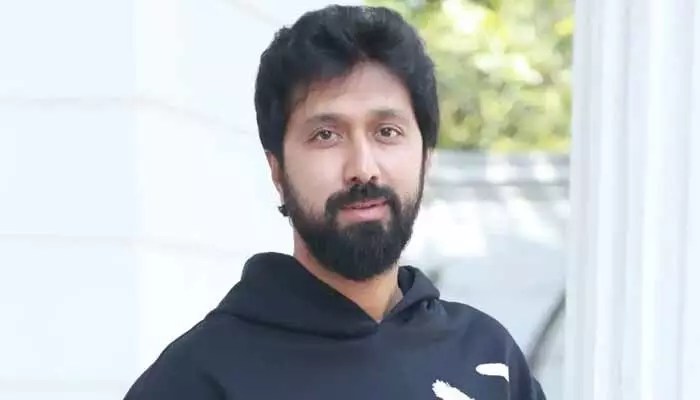 రవితేజ దేవుడు.. ఆయనే దిక్కు! డైరెక్టర్ బాబీ సంచలన కామెంట్స్! వైరల్ అవుతున్న వీడియో!! రవితేజ దేవుడు.. ఆయనే దిక్కు! డైరెక్టర్ బాబీ సంచలన కామెంట్స్! వైరల్ అవుతున్న వీడియో!!