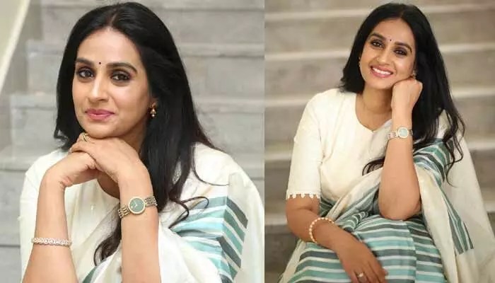 మాస్ న్యూస్: 'అరవింద సమేత'లో ఆ ఛాన్స్ మిస్ చేసుకున్న లయ! ఇంత పెద్ద తప్పెలా జరిగిందో? మాస్ న్యూస్: 'అరవింద సమేత'లో ఆ ఛాన్స్ మిస్ చేసుకున్న లయ! ఇంత పెద్ద తప్పెలా జరిగిందో?