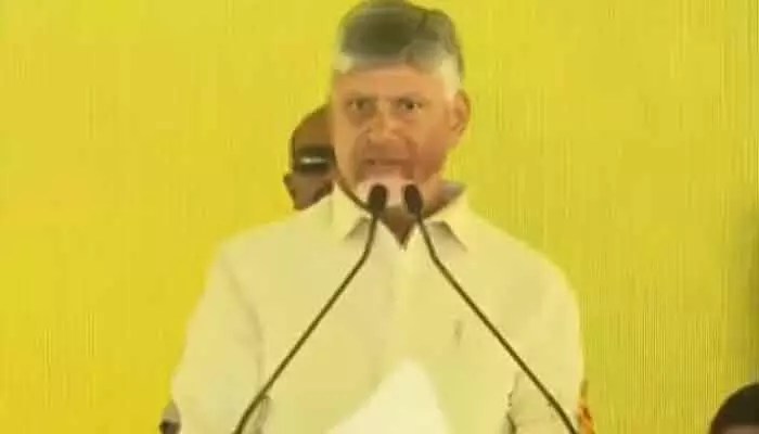 మహిళాభ్యుదయానికి ఎన్టీఆర్ బాటలు వేశారు: చంద్రబాబు ప్రశంసలు! మహిళాభ్యుదయానికి ఎన్టీఆర్ బాటలు వేశారు: చంద్రబాబు ప్రశంసలు!