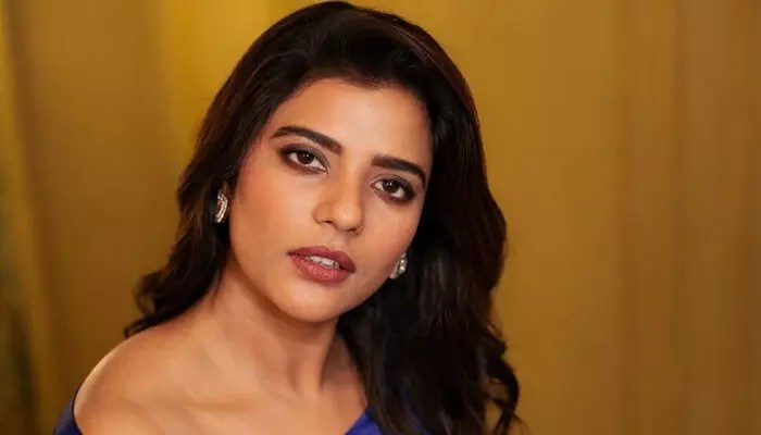 బ్లూ డ్రెస్సులో ఐశ్వర్య రాజేష్.. వైరల్ ఫోటోలు! వెంకీ ఫ్యాన్స్ షాక్! బ్లూ డ్రెస్సులో ఐశ్వర్య రాజేష్.. వైరల్ ఫోటోలు! వెంకీ ఫ్యాన్స్ షాక్!