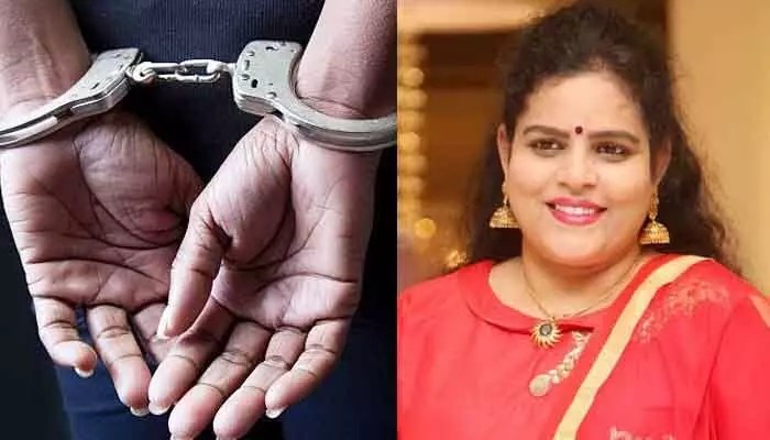 కరాటే కళ్యాణిపై యూట్యూబర్ దాడి! షాకింగ్ అరెస్ట్! సంచలన విషయాలు వెలుగులోకి! కరాటే కళ్యాణిపై యూట్యూబర్ దాడి! షాకింగ్ అరెస్ట్! సంచలన విషయాలు వెలుగులోకి!