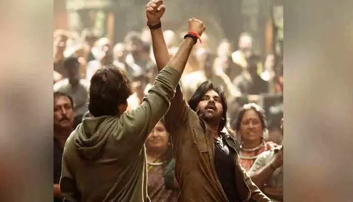 ఉస్తాద్ భగత్ సింగ్: పవన్ కళ్యాణ్ మాస్ ట్రీట్.. ఫ్యాన్స్ కి పండగే! ఉస్తాద్ భగత్ సింగ్: పవన్ కళ్యాణ్ మాస్ ట్రీట్.. ఫ్యాన్స్ కి పండగే!