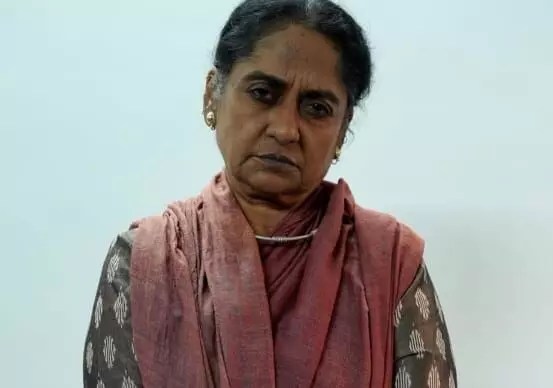వైరల్: 'గొల్ల రామవ్వ'తో ముళ్ళపూడి వరా సెన్సేషన్! రికార్డు వ్యూస్తో ఈటీవీ విన్ షేకింగ్! వైరల్: 'గొల్ల రామవ్వ'తో ముళ్ళపూడి వరా సెన్సేషన్! రికార్డు వ్యూస్తో ఈటీవీ విన్ షేకింగ్!
