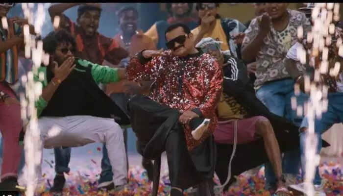 Sivaji's 'Paya Paya' Song with Bandla Ganesh's Pawan Kalyan Dialogue Goes Viral! Sivaji's 'Paya Paya' Song with Bandla Ganesh's Pawan Kalyan Dialogue Goes Viral!