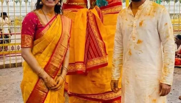 సమ్మక్క జాతరలో సమంత, రాజ్ ల సందడి! ఫోటోలు చూస్తే షాక్ అవుతారు! వైరల్ పిక్స్! సమ్మక్క జాతరలో సమంత, రాజ్ ల సందడి! ఫోటోలు చూస్తే షాక్ అవుతారు! వైరల్ పిక్స్!