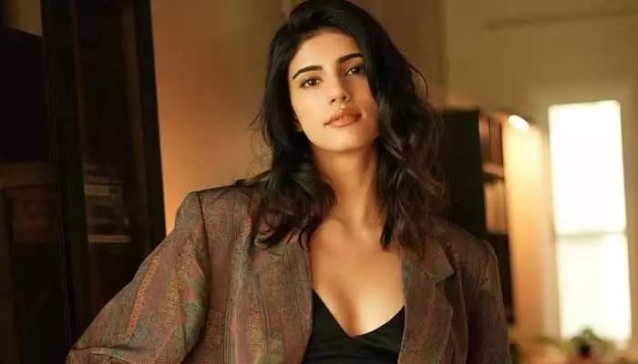 Border 2's Medha Rana Fires Back at Trolls, Praises Varun Dhawan's Stance Border 2's Medha Rana Fires Back at Trolls, Praises Varun Dhawan's Stance