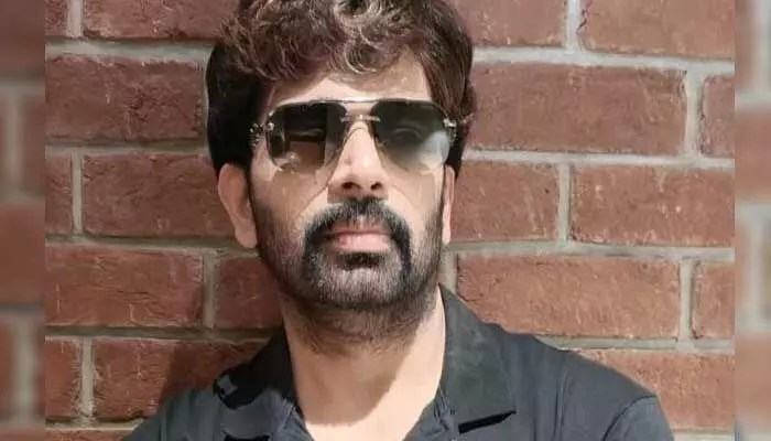 JD Chakravarthy Slams Vulgar Film Promotions: 'No Need to Stoop So Low' JD Chakravarthy Slams Vulgar Film Promotions: 'No Need to Stoop So Low'
