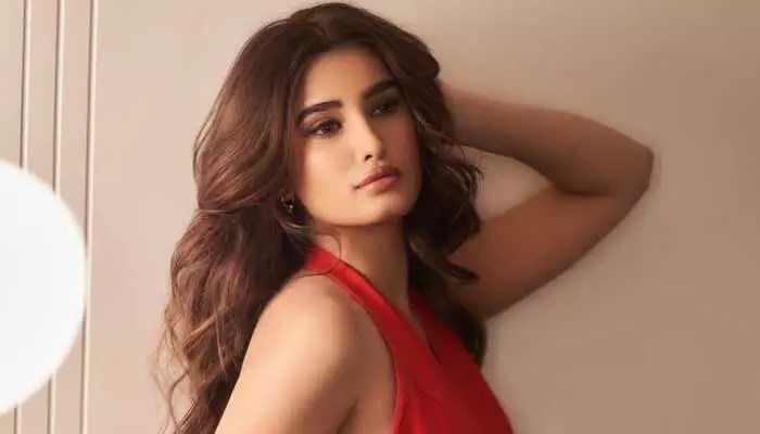 Prabhas Applauds Rasha Tadani's Singing Debut; Fans Celebrate Her New Song 'Laikey Laikaa' Prabhas Applauds Rasha Tadani's Singing Debut; Fans Celebrate Her New Song 'Laikey Laikaa'