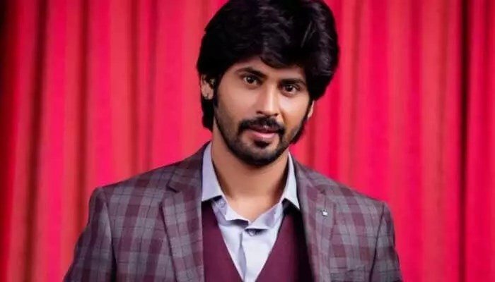 షాకింగ్: 'ఛీ' కొట్టించుకున్న రోజులు గుర్తున్నాయి.. కన్నీళ్లు పెట్టుకున్న అమర్ దీప్! షాకింగ్: 'ఛీ' కొట్టించుకున్న రోజులు గుర్తున్నాయి.. కన్నీళ్లు పెట్టుకున్న అమర్ దీప్!