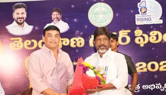దిల్రాజుకు అదిరిపోయే టాస్క్ ఇచ్చిన డిప్యూటీ సీఎం భట్టి! టాలీవుడ్లో హాట్ టాపిక్! దిల్రాజుకు అదిరిపోయే టాస్క్ ఇచ్చిన డిప్యూటీ సీఎం భట్టి! టాలీవుడ్లో హాట్ టాపిక్!