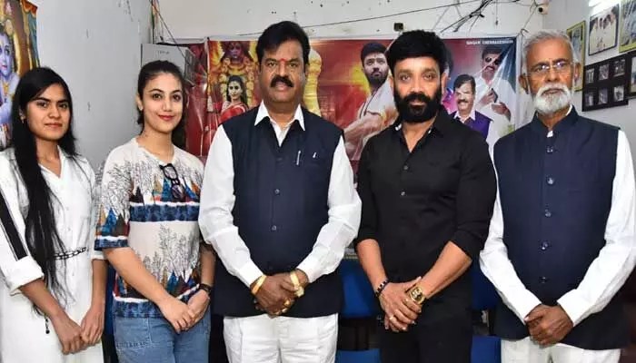 మార్చిలో 'ఆర్ కె దీక్ష' మూవీ రిలీజ్! మామూలుగా ఉండదుగా!! మార్చిలో 'ఆర్ కె దీక్ష' మూవీ రిలీజ్! మామూలుగా ఉండదుగా!!