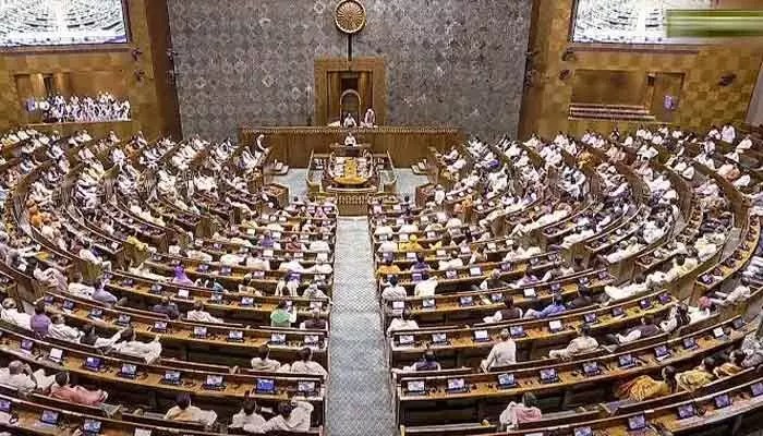 లోక్సభలో ప్రకంపనలు! అవిశ్వాసంతో వేడెక్కిన సభ వాయిదా!! లోక్సభలో ప్రకంపనలు! అవిశ్వాసంతో వేడెక్కిన సభ వాయిదా!!