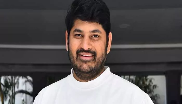 సంతోష్ శోభన్ 'కపుల్ ఫ్రెండ్లీ'తో వాలెంటైన్స్ డే ట్రీట్! యూత్ & ఫ్యామిలీస్ ఫిదా!! సంతోష్ శోభన్ 'కపుల్ ఫ్రెండ్లీ'తో వాలెంటైన్స్ డే ట్రీట్! యూత్ & ఫ్యామిలీస్ ఫిదా!!