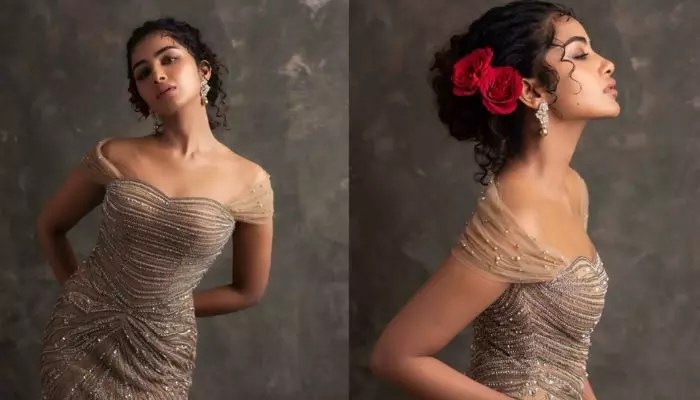 Anupama Parameswaran's Viral Photos: Flowers in Braid & Killer Looks Captivate Fans! Anupama Parameswaran's Viral Photos: Flowers in Braid & Killer Looks Captivate Fans!
