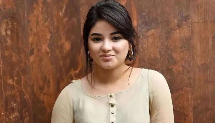 షాకింగ్: 15 కోట్ల బడ్జెట్ తో 905 కోట్ల కొల్లగొట్టిన సినిమా! హీరోయిన్ సంచలన నిర్ణయం! షాకింగ్: 15 కోట్ల బడ్జెట్ తో 905 కోట్ల కొల్లగొట్టిన సినిమా! హీరోయిన్ సంచలన నిర్ణయం!