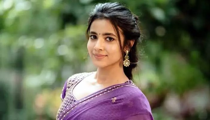 హే బలవంత్ మూవీతో శివానీ షాకింగ్ కామెంట్స్! సుహాస్తో రచ్చ మామూలుగా లేదుగా!! హే బలవంత్ మూవీతో శివానీ షాకింగ్ కామెంట్స్! సుహాస్తో రచ్చ మామూలుగా లేదుగా!!
