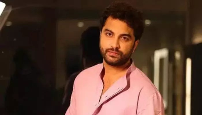 విశ్వక్సేన్ మాస్ అప్డేట్: హైదరాబాద్ ఫ్రెండ్షిప్ గురించి షాకింగ్ కామెంట్స్! విశ్వక్సేన్ మాస్ అప్డేట్: హైదరాబాద్ ఫ్రెండ్షిప్ గురించి షాకింగ్ కామెంట్స్!