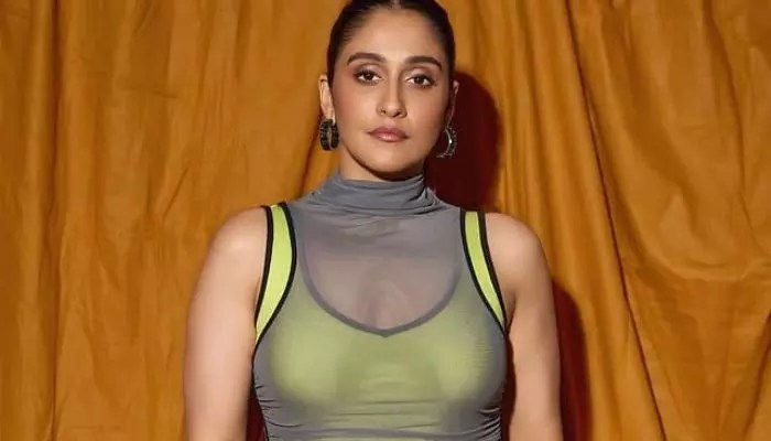 షాకింగ్ న్యూస్: రైస్ తింటూ కూడా రెజీనా అంత సన్నగా ఎలా? వైరల్ అవుతున్న ఫిట్నెస్ సీక్రెట్! షాకింగ్ న్యూస్: రైస్ తింటూ కూడా రెజీనా అంత సన్నగా ఎలా? వైరల్ అవుతున్న ఫిట్నెస్ సీక్రెట్!