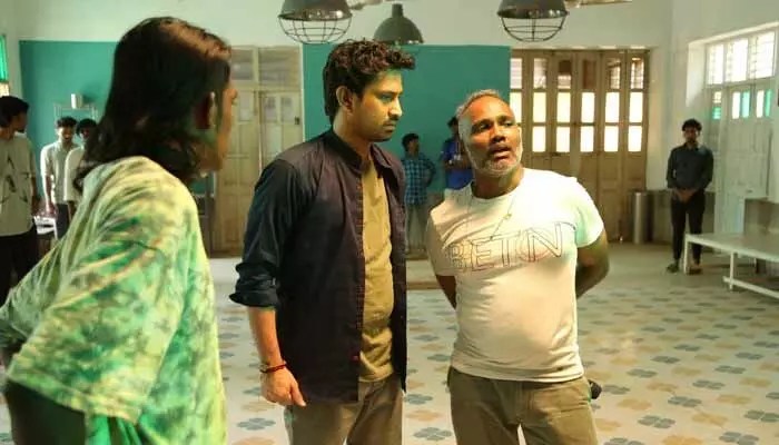 షాకింగ్: కోలీవుడ్లో రాజ్ తరుణ్ సునామీ! 'గాడ్స్ అండ్ సోల్జర్స్' మూవీతో ఎంట్రీ ఫిక్స్!! షాకింగ్: కోలీవుడ్లో రాజ్ తరుణ్ సునామీ! 'గాడ్స్ అండ్ సోల్జర్స్' మూవీతో ఎంట్రీ ఫిక్స్!!