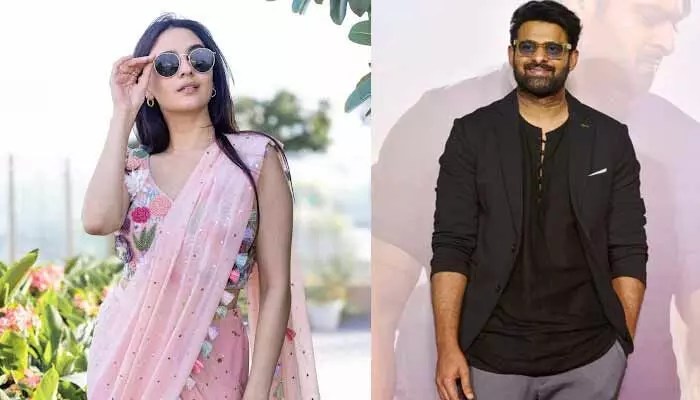 షాకింగ్: ఫౌజీ హీరోయిన్కి ప్రభాస్ అదిరిపోయే ట్రీట్.. వైరల్ అవుతున్న పిక్స్! షాకింగ్: ఫౌజీ హీరోయిన్కి ప్రభాస్ అదిరిపోయే ట్రీట్.. వైరల్ అవుతున్న పిక్స్!
