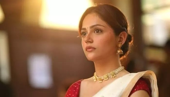 Anith Padda: The 22-Year-Old Debutante Who Shook Bollywood with 'Sayyara' Anith Padda: The 22-Year-Old Debutante Who Shook Bollywood with 'Sayyara'