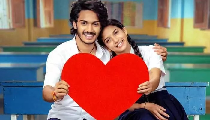 Mass Raja Ravi Teja Unveils 'Band Melam' Second Song to Viral Response! Mass Raja Ravi Teja Unveils 'Band Melam' Second Song to Viral Response!