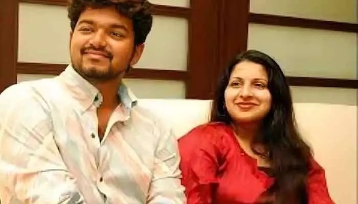 Vijay-Sangeetha Divorce Shock: Rs. 250 Crore Alimony Offer, Political Impact Vijay-Sangeetha Divorce Shock: Rs. 250 Crore Alimony Offer, Political Impact
